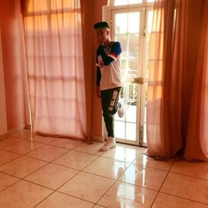 Meet your Posher, Adrian